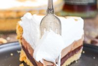 No-Bake Whiskey S’mores Pie Recipe for Rich, Boozy Dessert