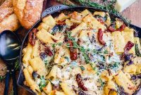 Creamy Chicken and Mushroom Rigatoni Recipe for Weeknights