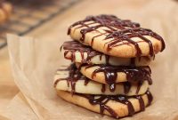 Heath Bar Shortbread Cookies Recipe: Crunchy Toffee Shortbread