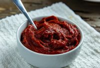 14 Tomato Paste Substitutes and Exact Ratios for Cooking