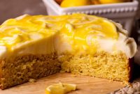 Zesty Lemon Curd Cake Recipe with Silky Lemon Filling