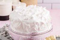 7-Minute Frosting Recipe: Light, Fluffy Meringue Icing