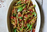 Mediterranean Braised Green Beans with Tomatoes and Herbs