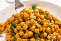 Creamy Coconut Chickpea Curry: Quick Comfort Meal