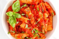 Spicy Rigatoni Arrabbiata with Garlic and Fresh Tomatoes