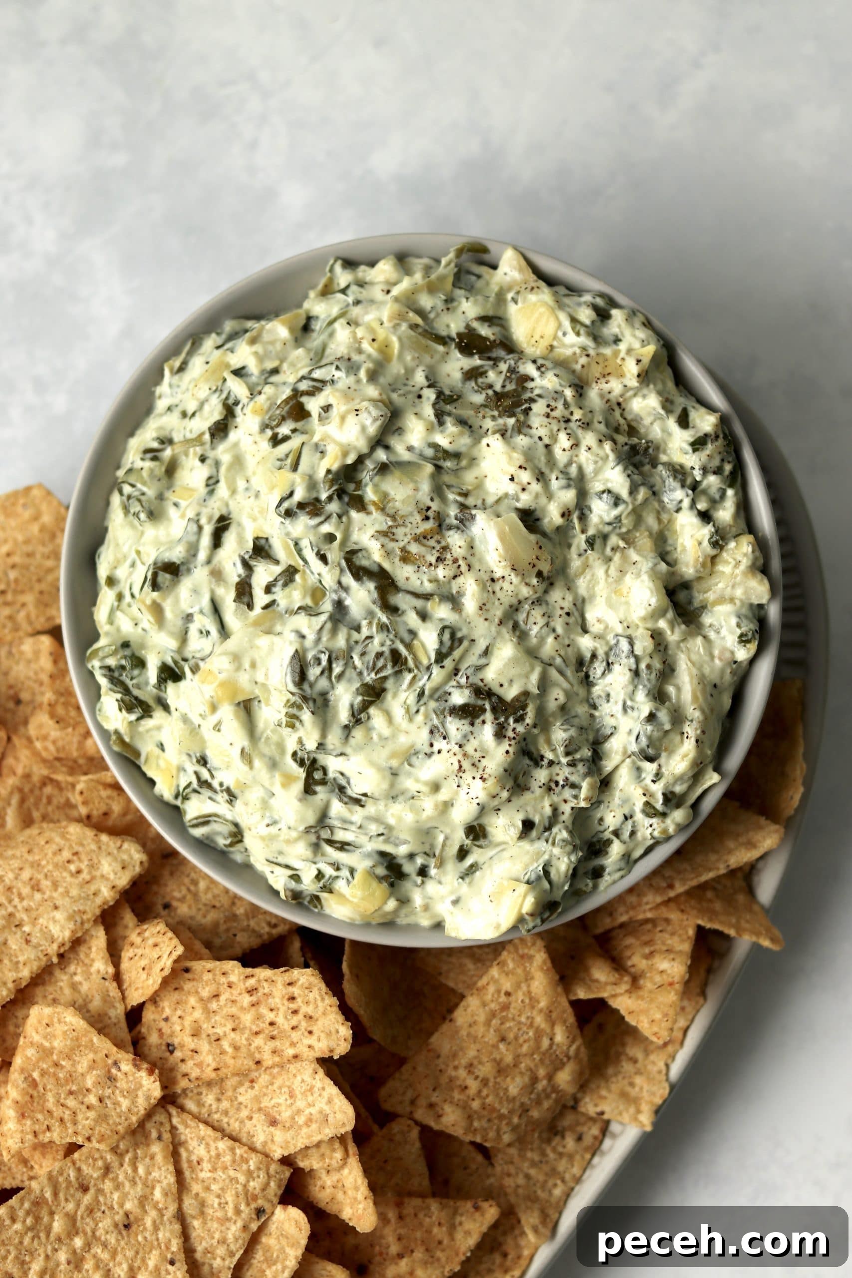 crockpot spinach artichoke dip with chips