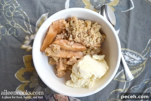 15 Delicious Apple Recipes to Make This Fall 7 Cinnamon Apple Crisp