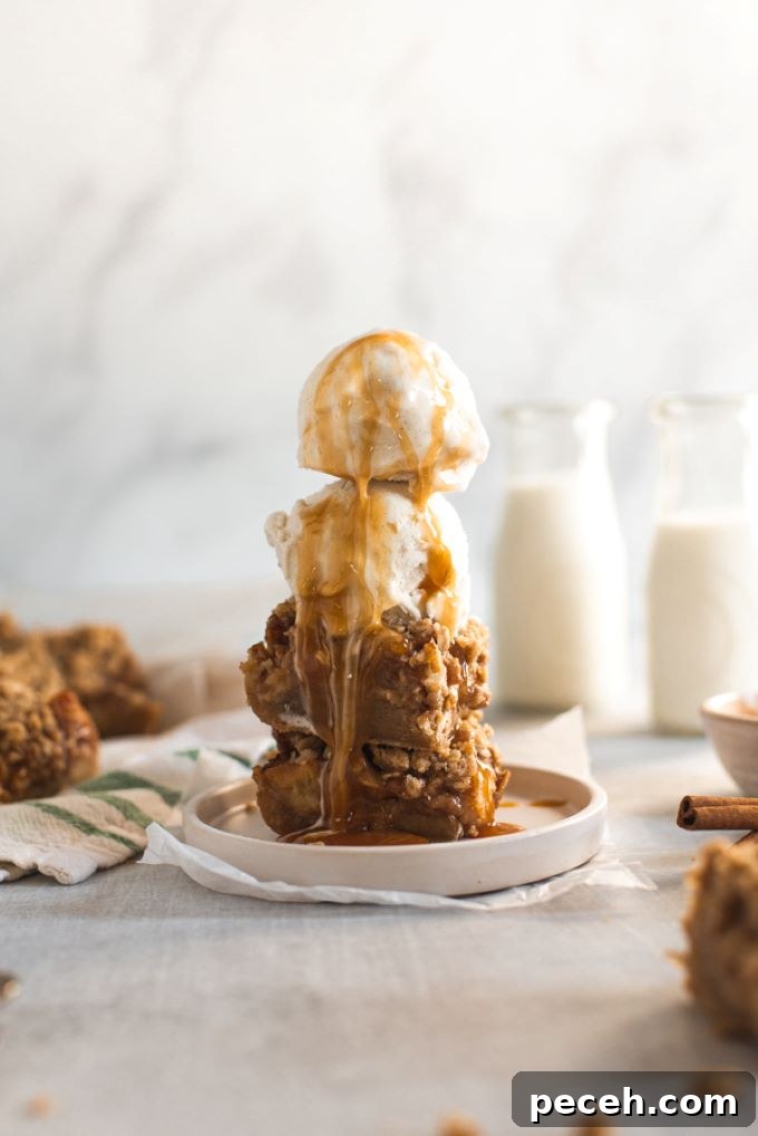 Apple Crisp Blondie Bars Recipe with Cinnamon Oat Topping 2 Apple crisp blondie bars