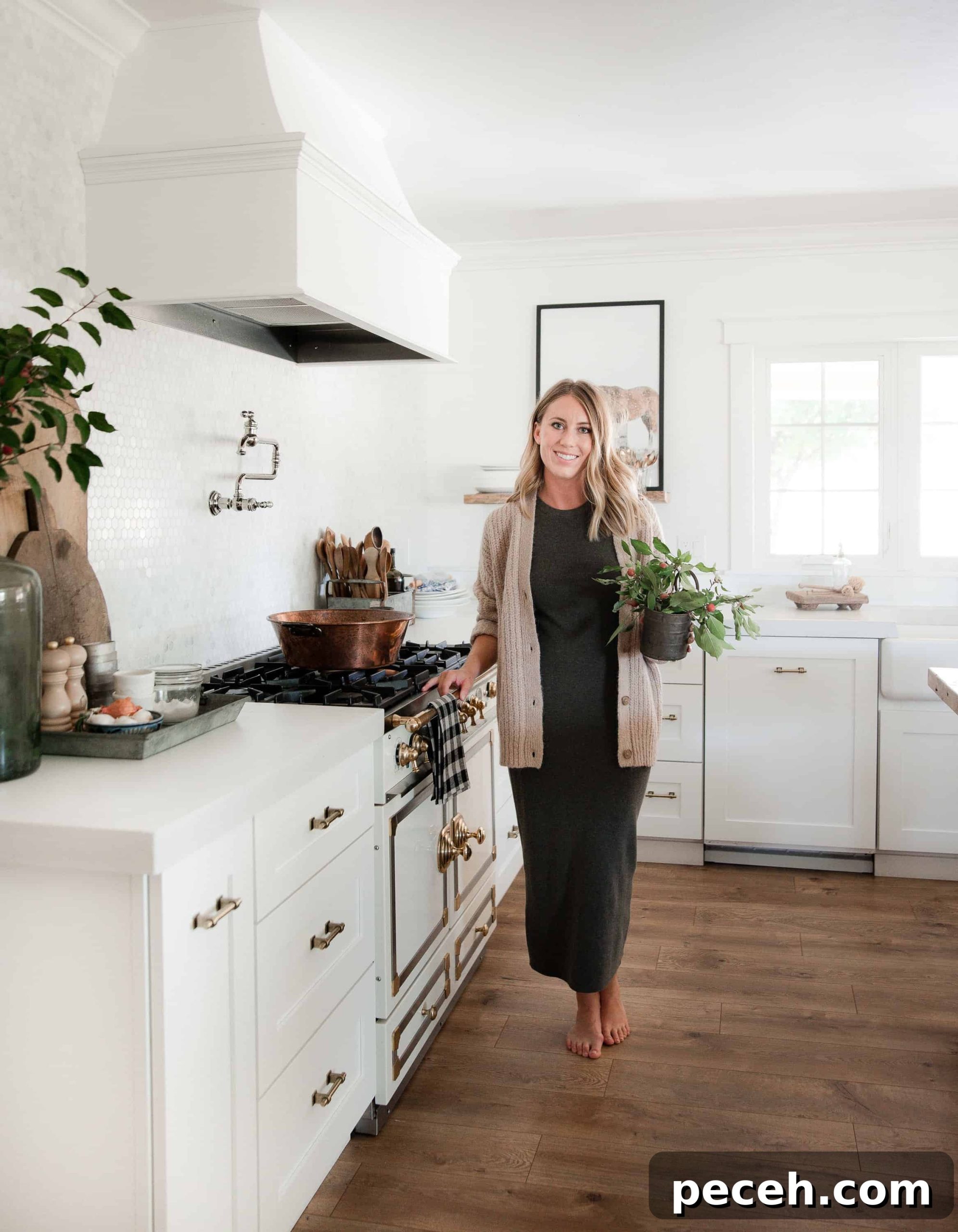 Cozy Fall Kitchen Decorating Ideas 7 Welcoming fall kitchen vignette
